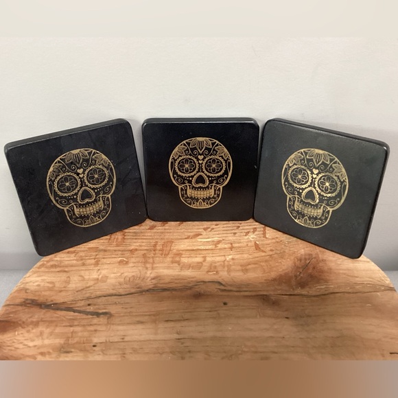 🟡 Day of the Dead - Black Marble Coaster Set with Gold Sugar Skull Design - 3 - Picture 2 of 13